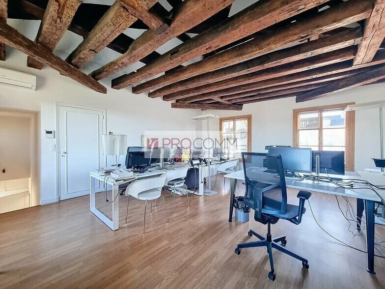 Bureau dans Tours à vendre - Photo de l’immeuble – Image 2 sur 6