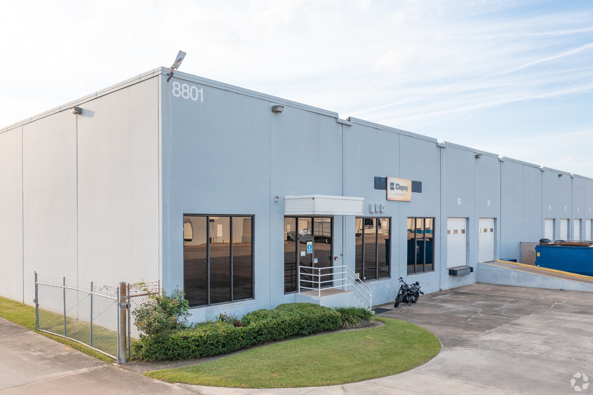8801 Wallisville Rd, Houston, TX à louer Photo de l’immeuble– Image 1 sur 22