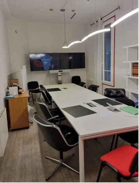 Local commercial dans Paris à louer - Photo intérieure – Image 3 sur 6