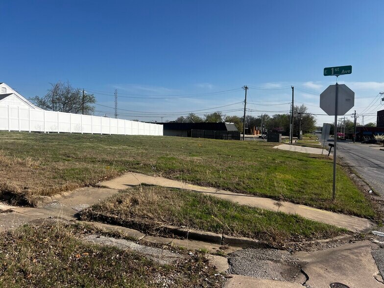 101 S Birch St, Owasso, OK à vendre - Photo de l’immeuble – Image 3 sur 3
