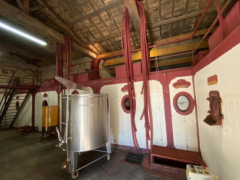 Local d'activités dans Libourne à vendre - Photo intérieure – Image 2 sur 8