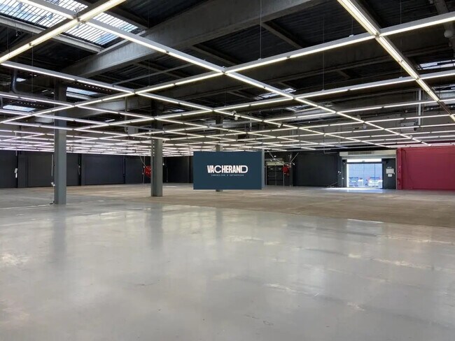 Plus de détails pour Local commercial à louer