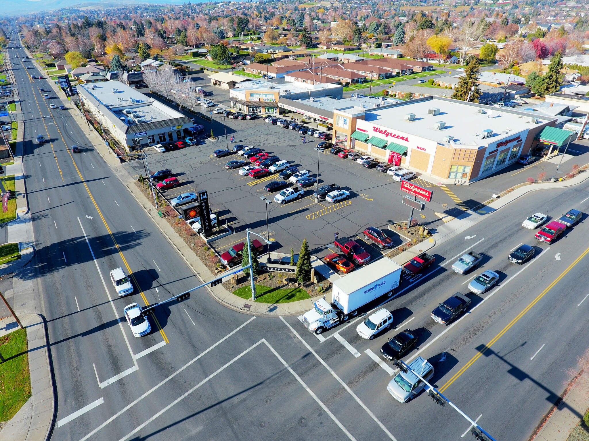 4001 Summitview Ave, Yakima, WA à louer Aérien– Image 1 sur 6