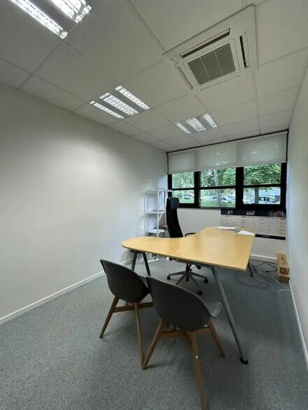 Bureau dans Vandoeuvre-les-Nancy à louer - Photo de l’immeuble – Image 3 sur 9