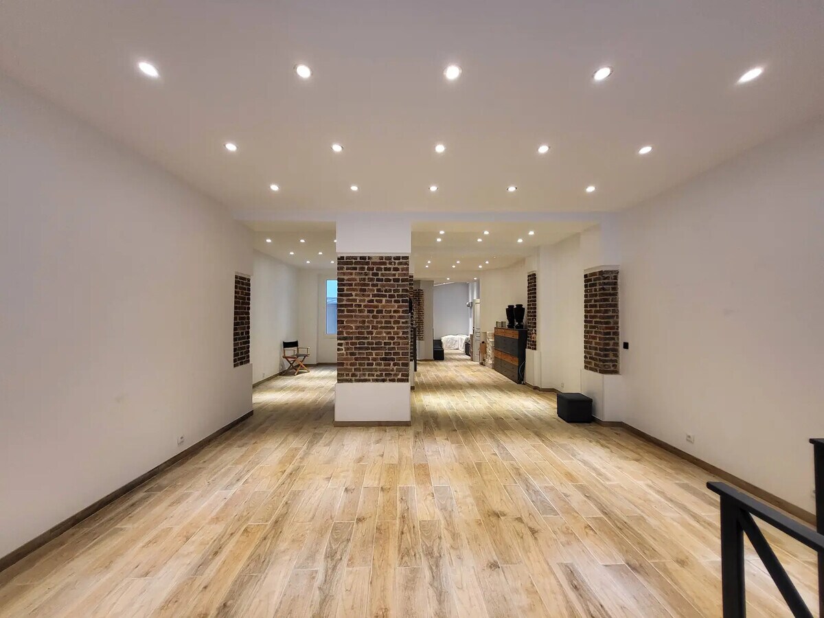 Paris, PAR 75016 - Lot RDC - - Photo intérieure - Image 1 of 7