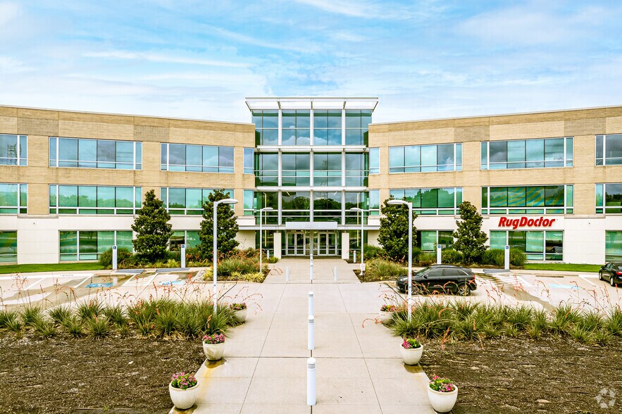 2201 W Plano Pky, Plano, TX à louer - Photo de l’immeuble – Image 3 sur 12