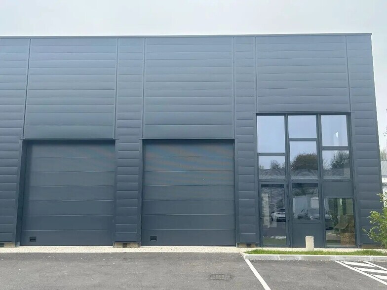 400 Rue Paul Claudel, Villefranche-sur-Saône à vendre - Photo de l’immeuble – Image 1 sur 2