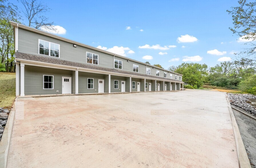 329 Cedar Ct, Clarksville, TN à vendre - Photo de l’immeuble – Image 2 sur 27