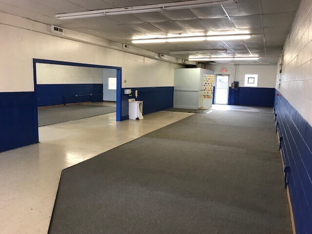 116 W Irving Park Rd, Wood Dale, IL à louer - Photo intérieure – Image 3 sur 13