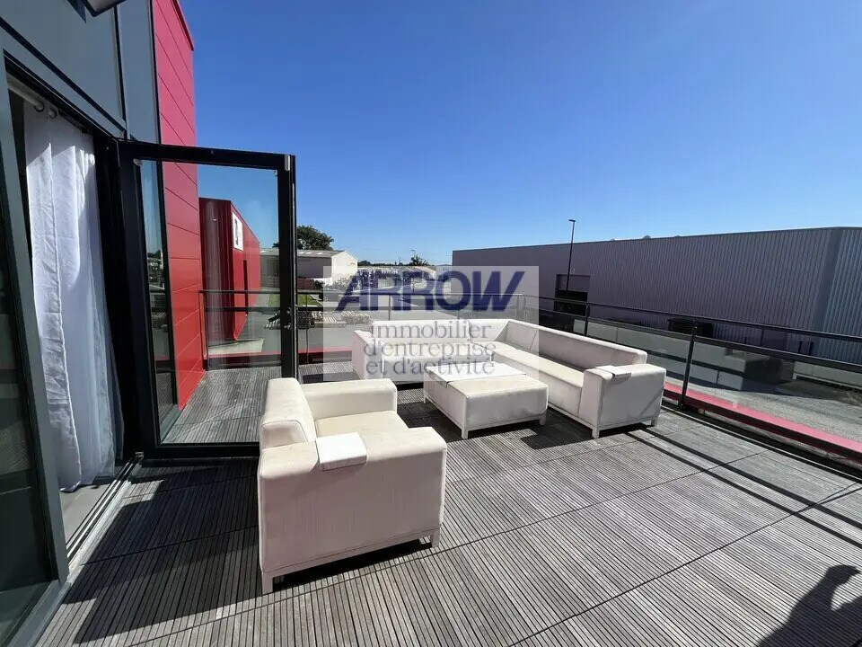 Bureau dans Saint-Philbert-de-Grand-Lieu à louer Photo de l’immeuble– Image 1 sur 6