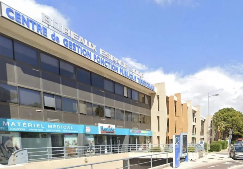 Bureau dans Saint-Laurent-du-Var à louer - Photo de l’immeuble – Image 3 sur 8