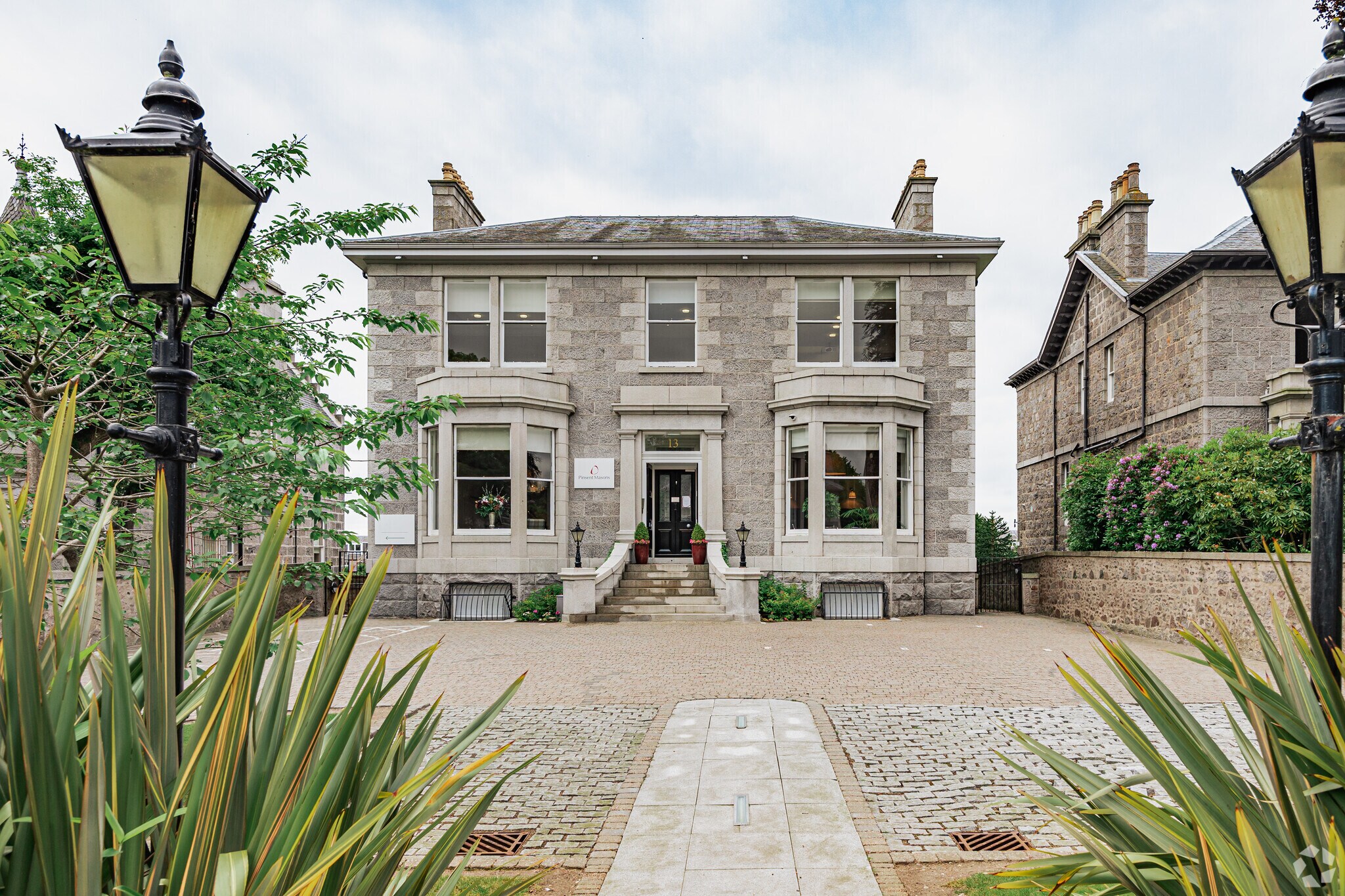 13 Queens Rd, Aberdeen à louer Photo principale– Image 1 sur 5
