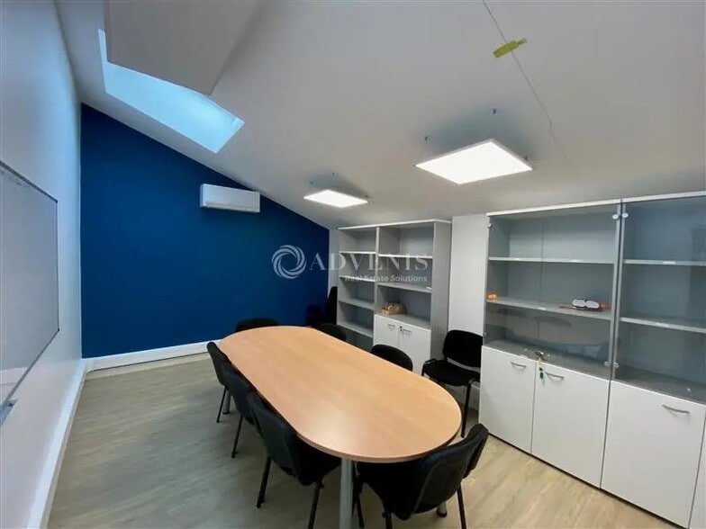 Bureau dans Champigny-sur-Marne à vendre - Photo de l’immeuble – Image 2 sur 5