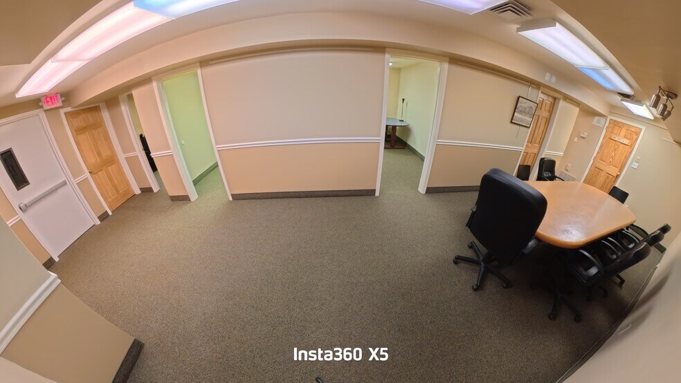 302 Willis Ave, Mineola, NY à louer - Photo de l’immeuble – Image 3 sur 11