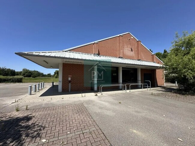 Plus de détails pour Local commercial à vendre