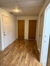 54 S Liberty Dr, Stony Point, NY à louer Photo intérieure– Image 2 sur 8