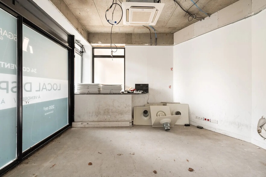 34 Rue De La Convention, Paris à vendre - Photo de l’immeuble – Image 3 sur 18