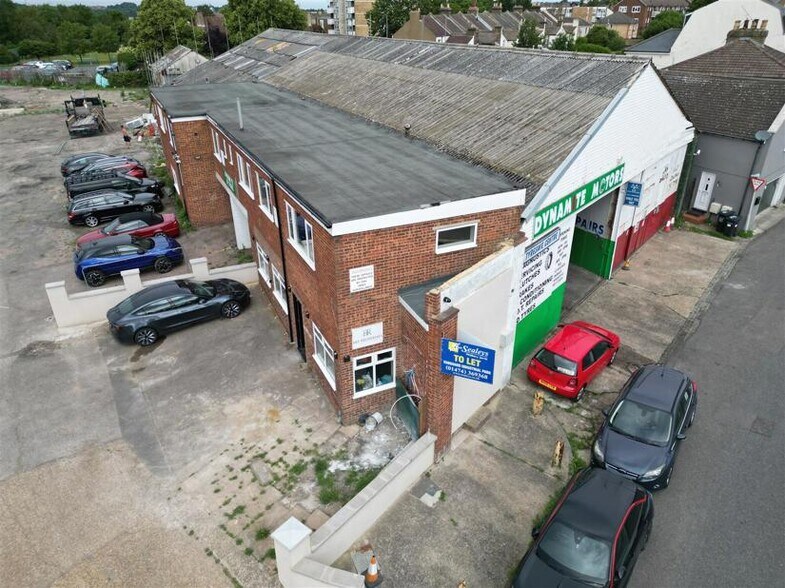 2 Vale Rd, Northfleet à louer - Photo de l’immeuble – Image 2 sur 2
