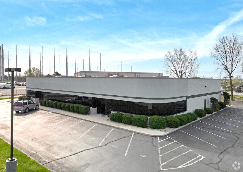 9093 Technology Dr, Fishers, IN à louer - Photo de l’immeuble – Image 1 sur 3