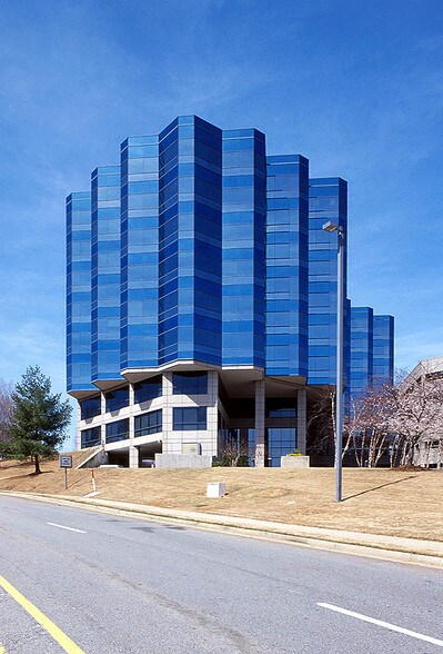 6325 Peachtree Dunwoody Rd, Atlanta, GA à louer - Photo de l’immeuble – Image 2 sur 10