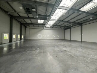 Plus de détails pour Local d'activités à louer