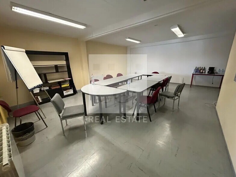 Bureau dans Villefranche-sur-Saône à louer - Photo intérieure – Image 3 sur 10