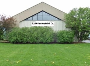 2246 Industrial Dr, Highland, IN à louer Photo de l’immeuble– Image 1 sur 4