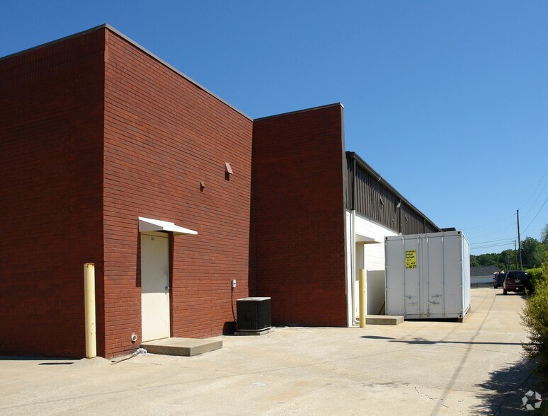 561-589 McQueen Smith Rd S, Prattville, AL à louer - Photo de l’immeuble – Image 3 sur 12