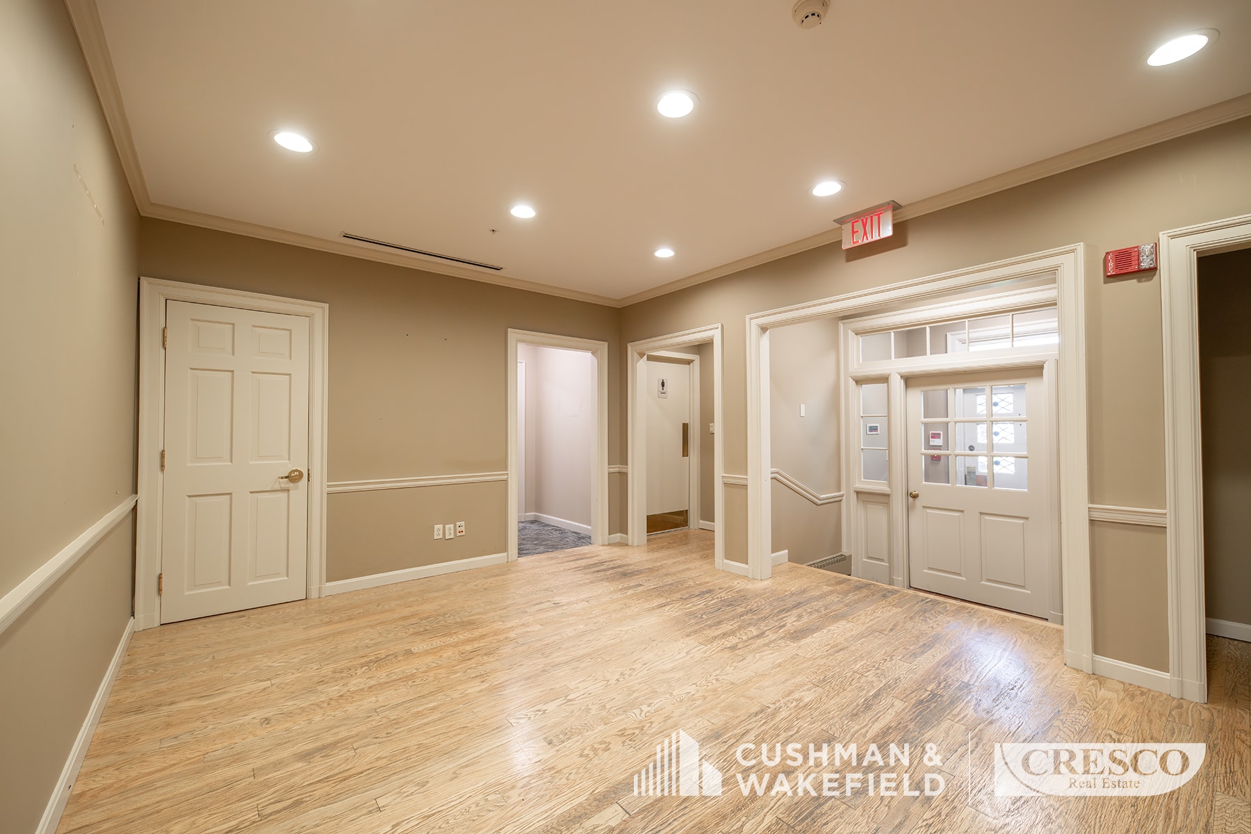 4420 Sherwin Rd, Willoughby, OH à louer Photo intérieure– Image 1 sur 14