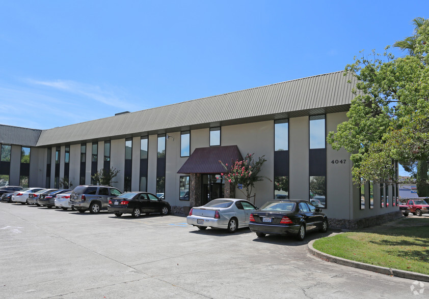 4047-4049 1st St, Livermore, CA à louer - Photo de l’immeuble – Image 1 sur 22