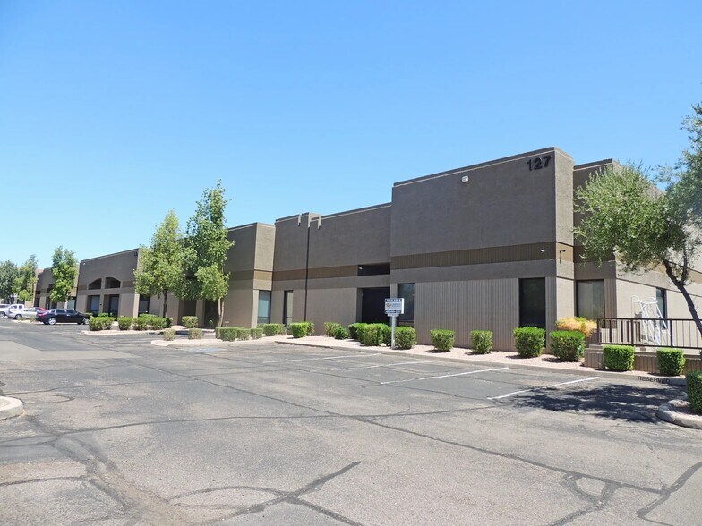111-127 S Weber Dr, Chandler, AZ à vendre - Photo de l’immeuble – Image 1 sur 10