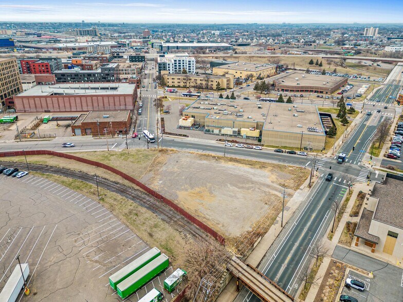 129 Plymouth, Minneapolis, MN à louer - Photo de l’immeuble – Image 3 sur 8
