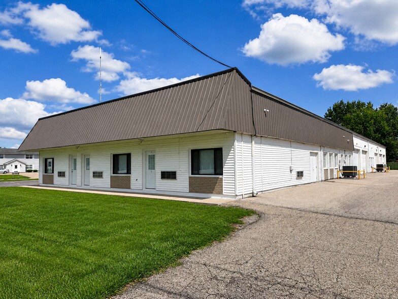 900 Christopher Ln, Springfield, IL à louer - Photo de l’immeuble – Image 3 sur 3