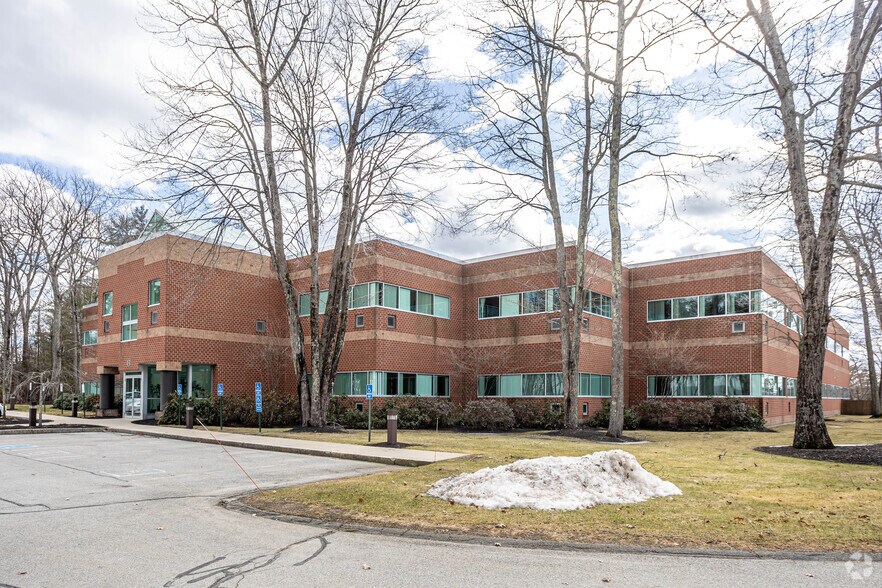 43 Nagog Park, Acton, MA à vendre - Photo de l’immeuble – Image 3 sur 7