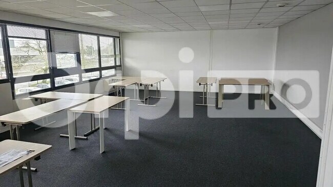 Plus de détails pour Bureau à louer