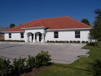 Plus de détails pour 687 N Washington Ave, Titusville, FL - Bureau à louer