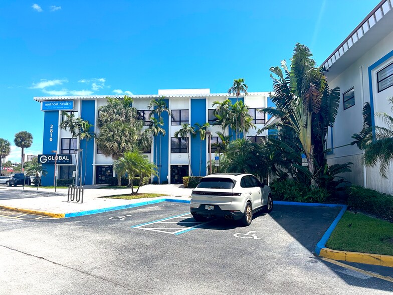 2810 E Oakland Park Blvd, Fort Lauderdale, FL à louer - Photo de l’immeuble – Image 2 sur 10