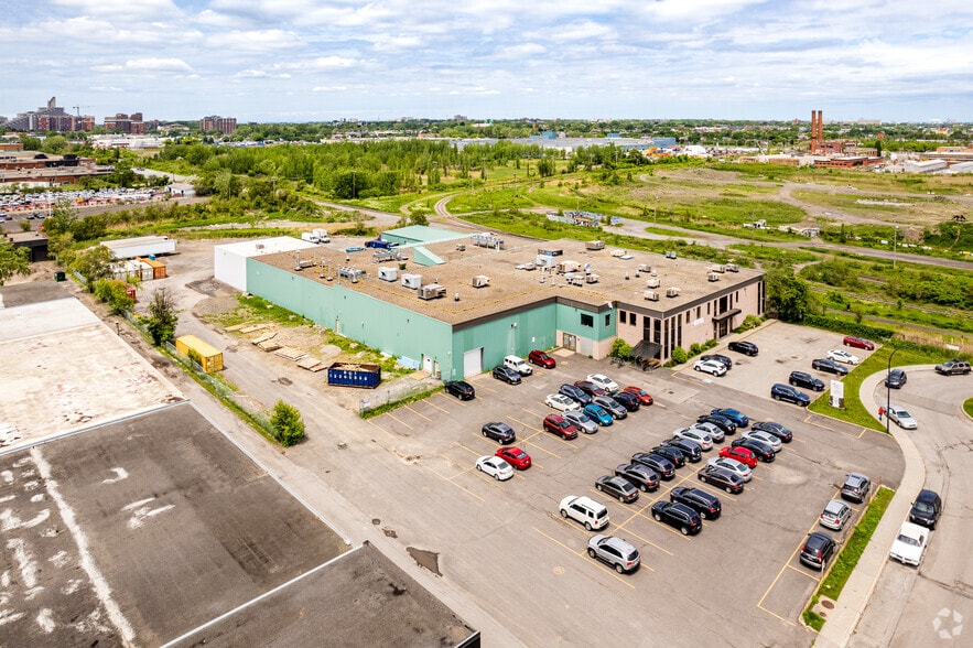 5065-5067 Rue Ontario E, Montréal, QC à louer - Aérien – Image 2 sur 5