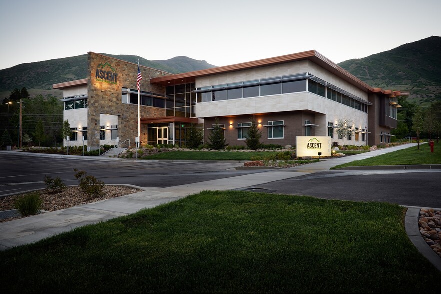 310 Park Ln, Farmington, UT à vendre - Photo de l’immeuble – Image 1 sur 15