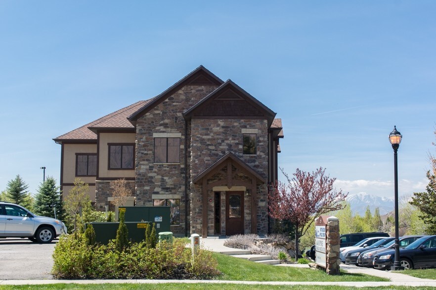 155 W Canyon Crest Rd, Alpine, UT à vendre - Photo de l’immeuble – Image 2 sur 9