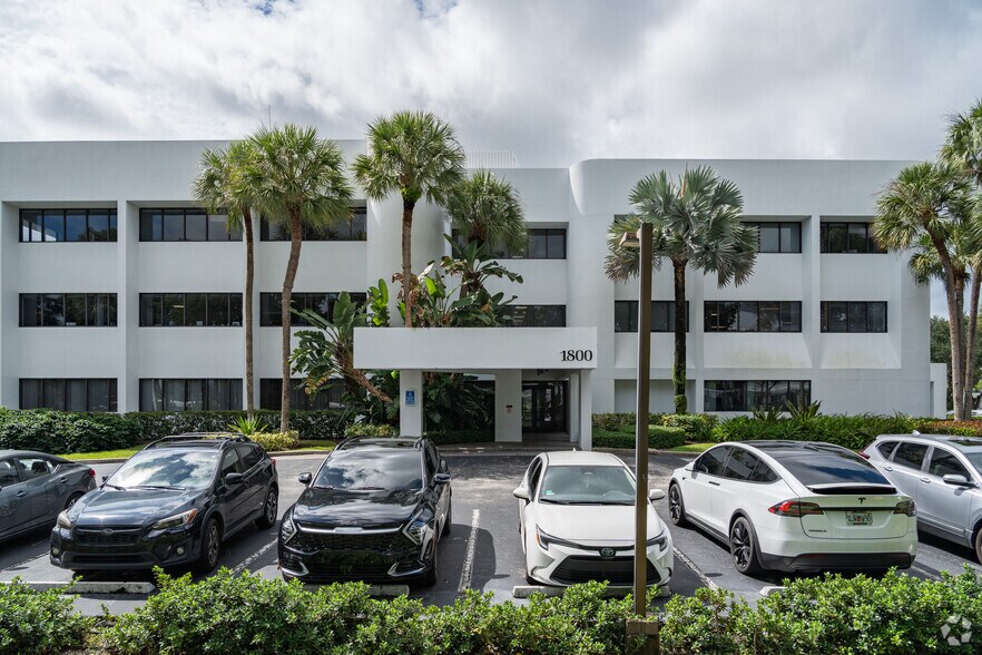 1800 NW Corporate Blvd, Boca Raton, FL à louer - Photo de l’immeuble – Image 2 sur 7