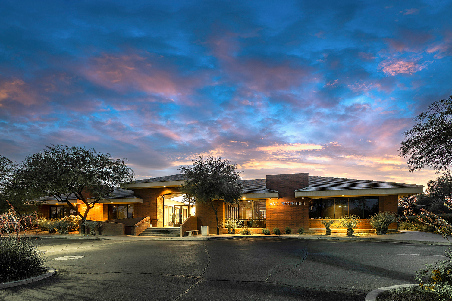4530 E Shea Blvd, Phoenix, AZ à vendre Photo de l’immeuble– Image 1 sur 15