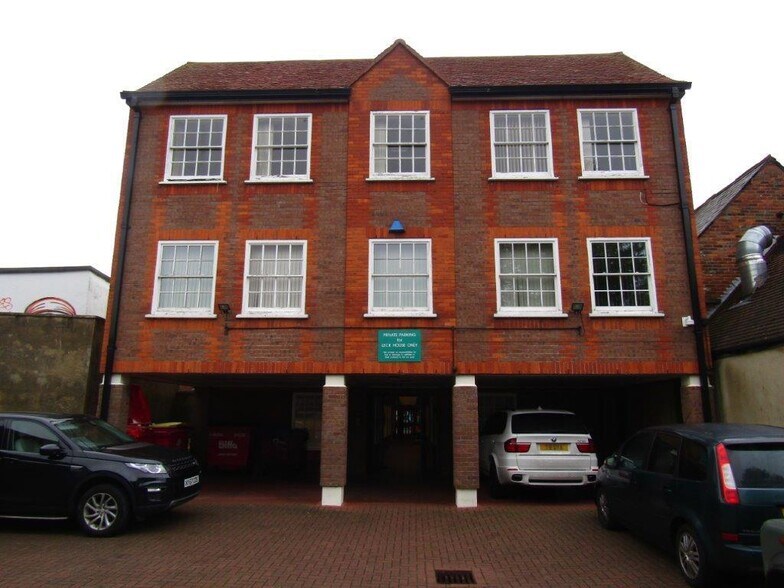 Lake St, Leighton Buzzard à louer - Photo de l’immeuble – Image 2 sur 8