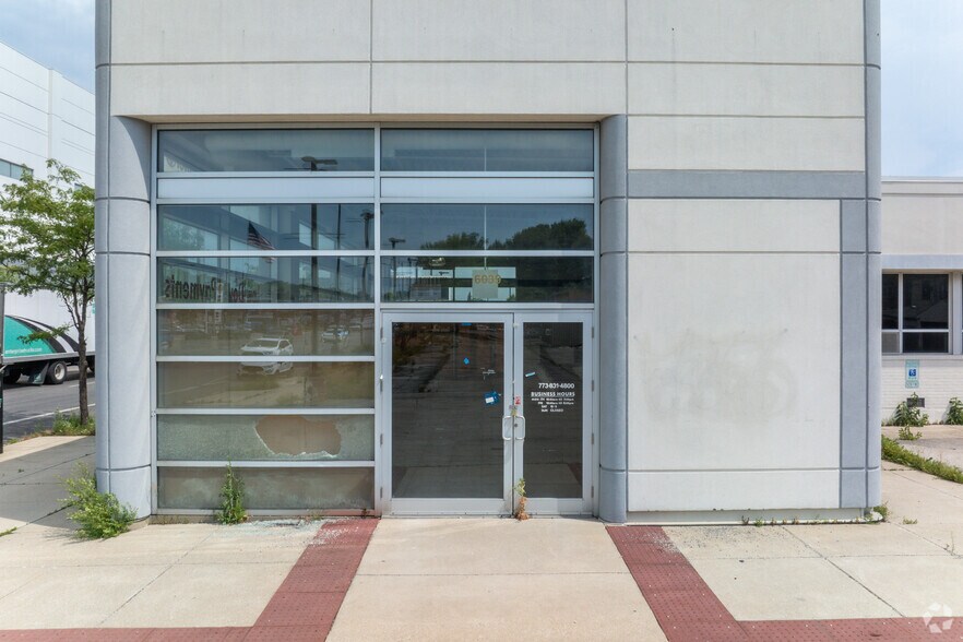 6017-6057 N Western Ave, Chicago, IL à vendre - Photo de l’immeuble – Image 3 sur 7