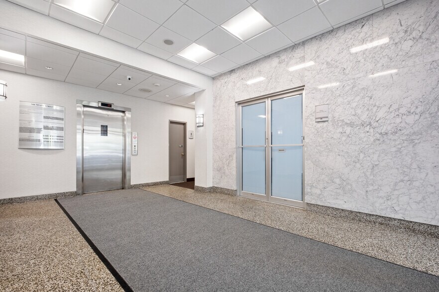 344 Main St, Mount Kisco, NY à louer - Photo de l’immeuble – Image 3 sur 6