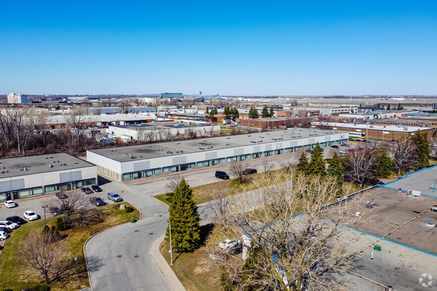 520-556 Av Lépine, Dorval, QC à louer - Aérien – Image 2 sur 7