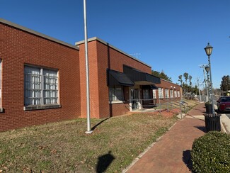 Plus de détails pour 100 S Main St, La Crosse, VA - Industriel/Logistique à louer