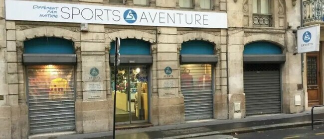 Plus de détails pour Local commercial à vendre