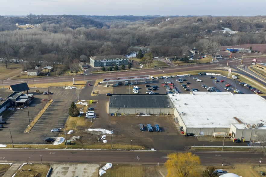 2025 S Broadway St, New Ulm, MN à louer - Photo de l’immeuble – Image 3 sur 20
