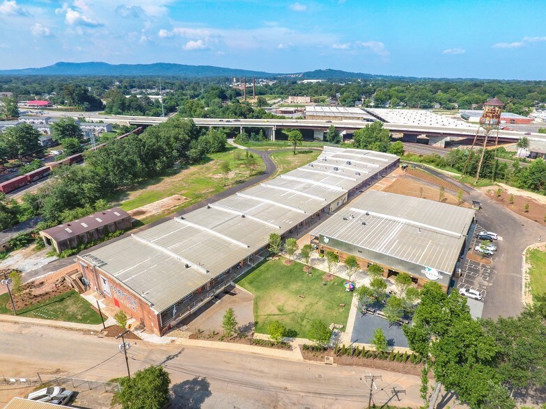 1320 Hampton Avenue Ext, Greenville, SC à louer - Aérien – Image 2 sur 41
